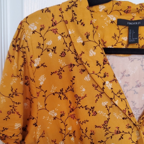 🌾🌻Yellow Floral Dress🌻🌾 - Picture 3 of 5